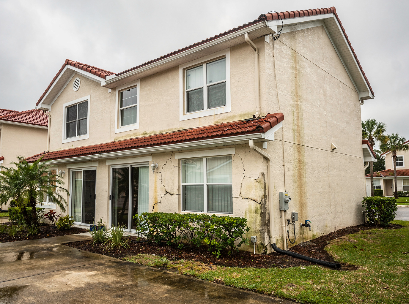 Common Water Intrusion Points in Tampa Townhomes